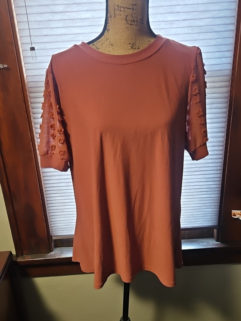 Women's Textured Sleeve Tee - Rust Pink